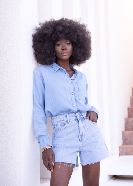 Jeansshort mit Strasssteinen "Blau"