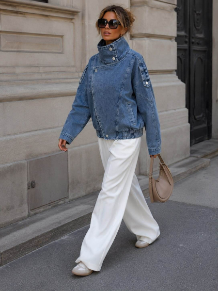 Jeansjacke mit hohem Kragen